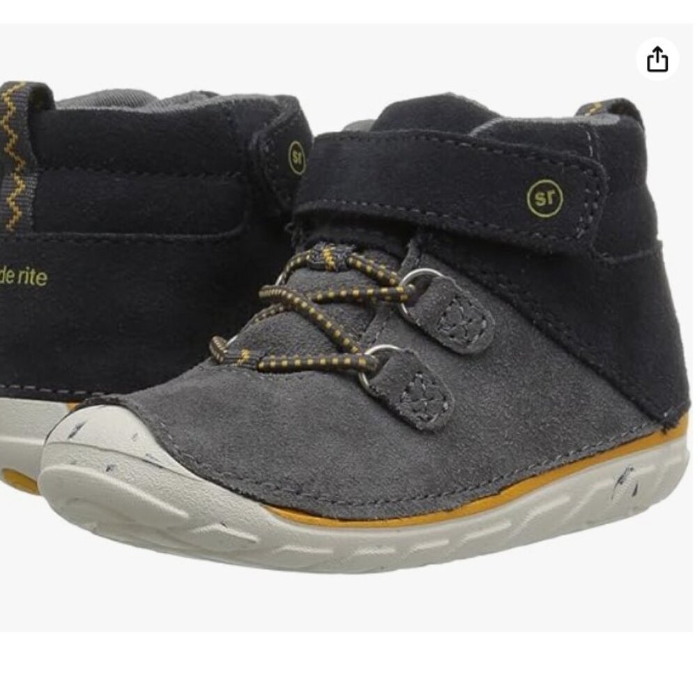 Stride Rite Soft Motion Suede Baby Boot, size 5.5 (early walker)
